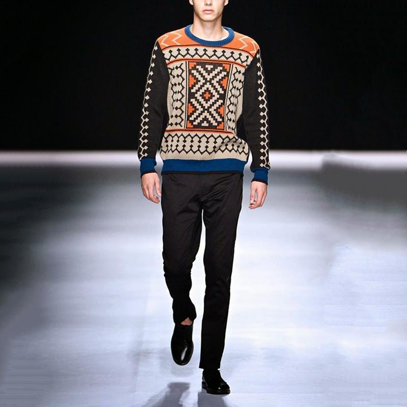 Men's Round Collar Long Sleeved Jacquard Weave Knitted Sweater
