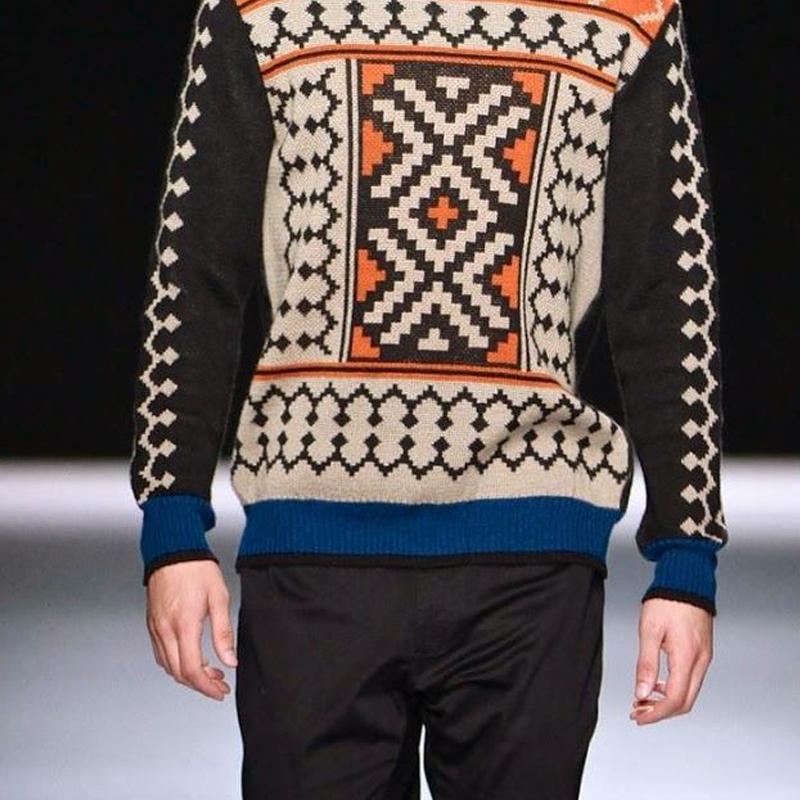 Men's Round Collar Long Sleeved Jacquard Weave Knitted Sweater