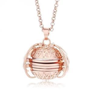(Postbalance sale today with the 50% discount!) Expanding photographic medallion - free shipping worldwide.