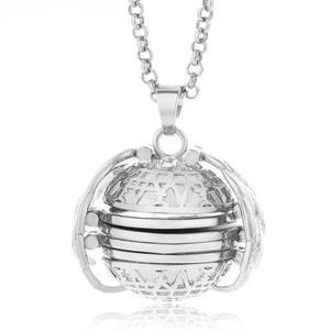 (Postbalance sale today with the 50% discount!) Expanding photographic medallion - free shipping worldwide.